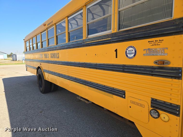 image for item EU3917 1999 International 3800 school bus