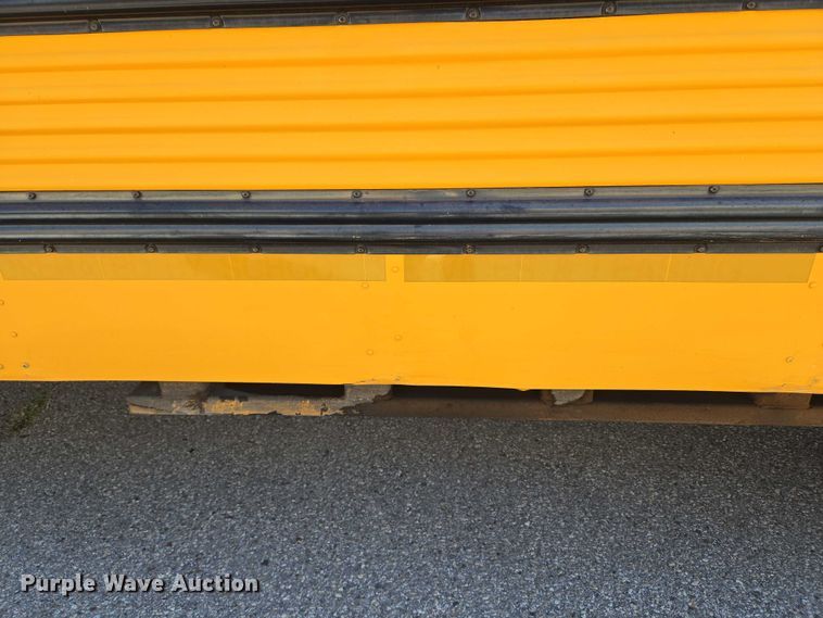 image for item EU3917 1999 International 3800 school bus