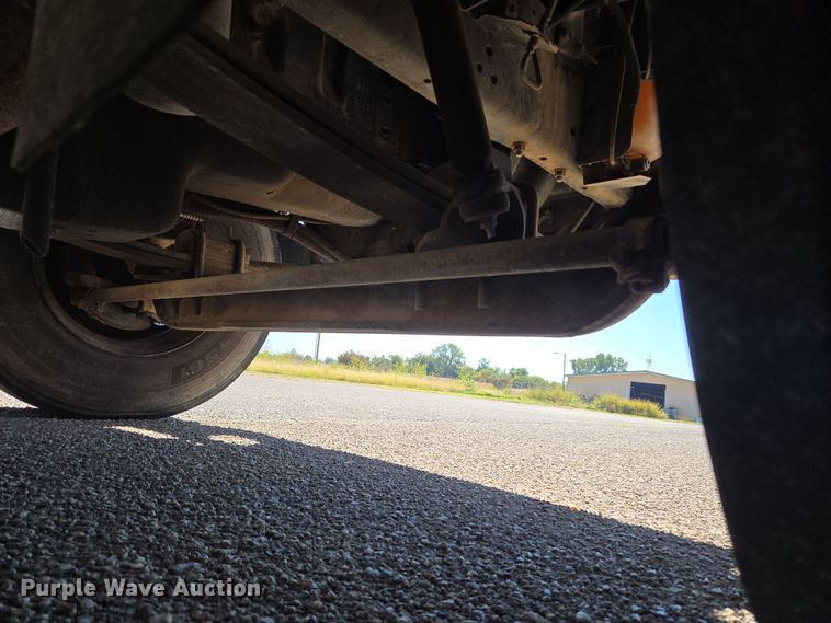 image for item EU3917 1999 International 3800 school bus