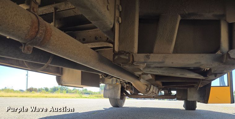 image for item EU3917 1999 International 3800 school bus