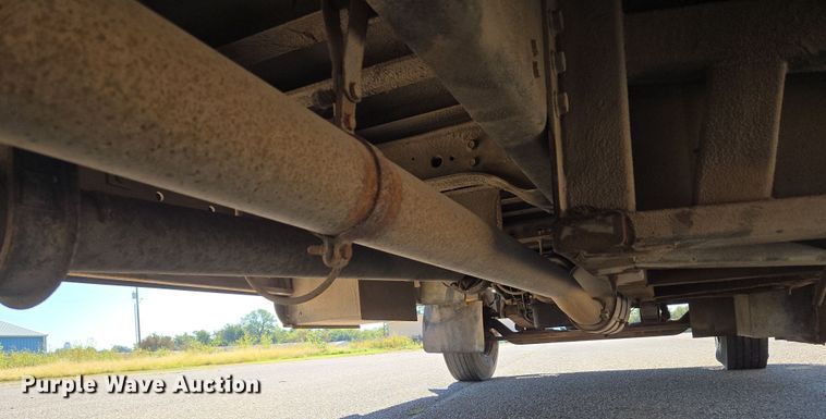 image for item EU3917 1999 International 3800 school bus