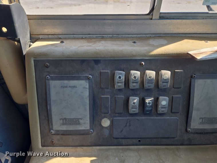 image for item EU3917 1999 International 3800 school bus