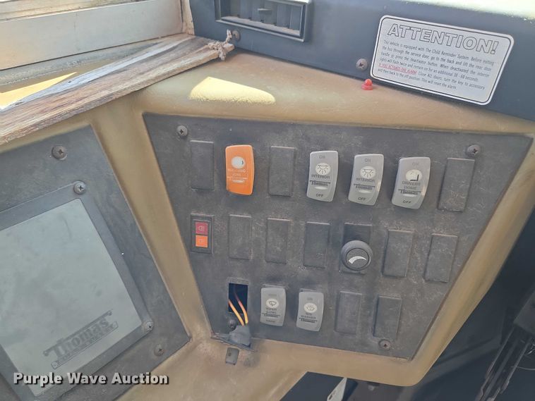 image for item EU3917 1999 International 3800 school bus