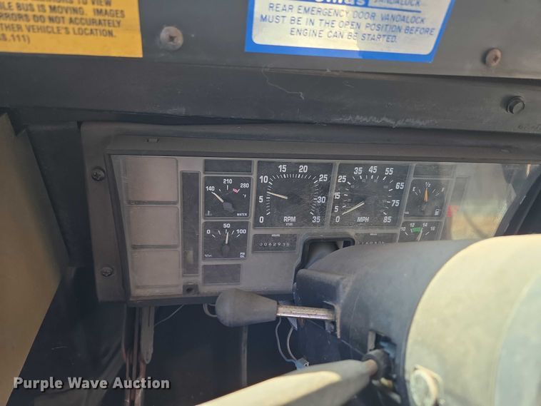 image for item EU3917 1999 International 3800 school bus