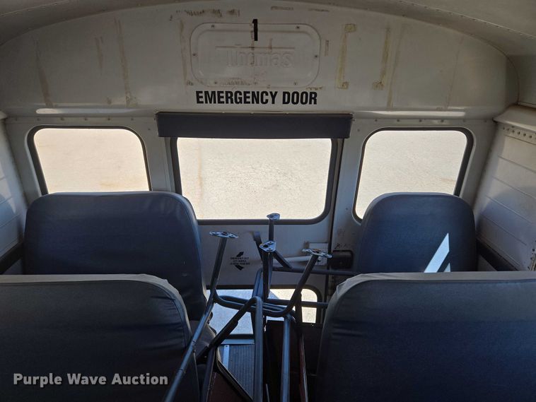 image for item EU3917 1999 International 3800 school bus