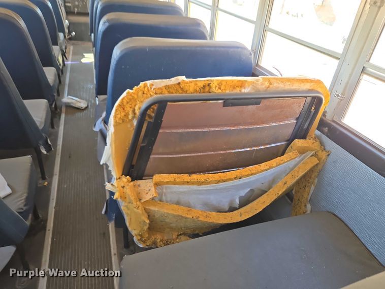 image for item EU3917 1999 International 3800 school bus