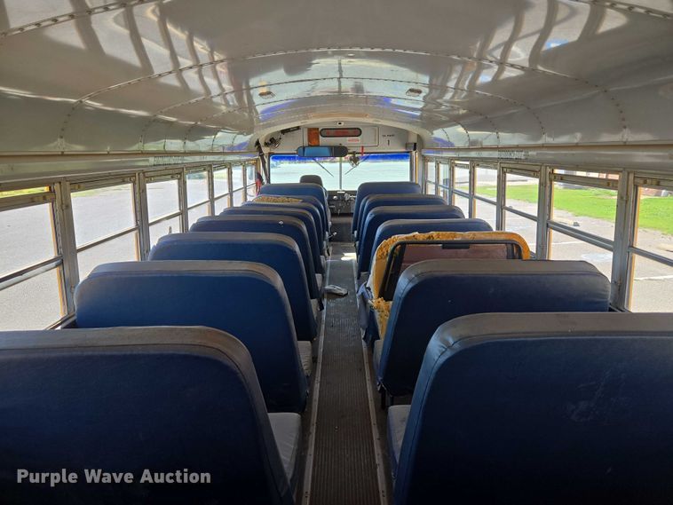 image for item EU3917 1999 International 3800 school bus