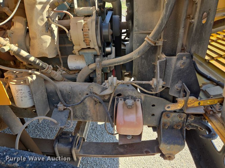 image for item EU3917 1999 International 3800 school bus