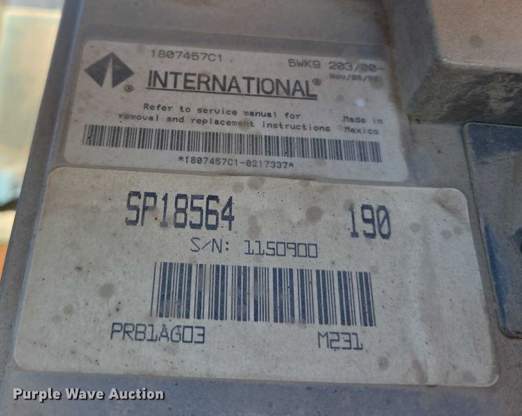 image for item EU3917 1999 International 3800 school bus