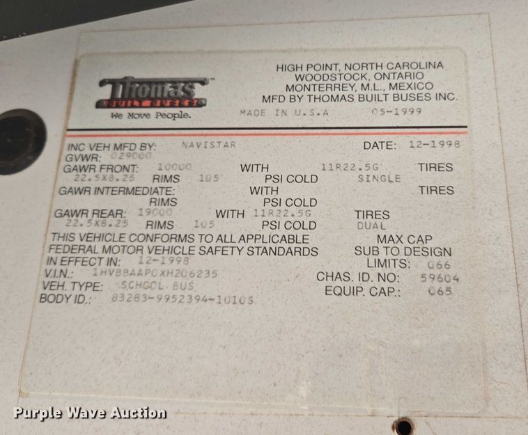 image for item EU3917 1999 International 3800 school bus