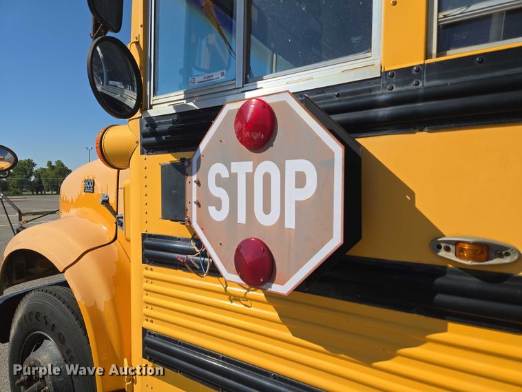 image for item EU3918 1999 International 3800 school bus