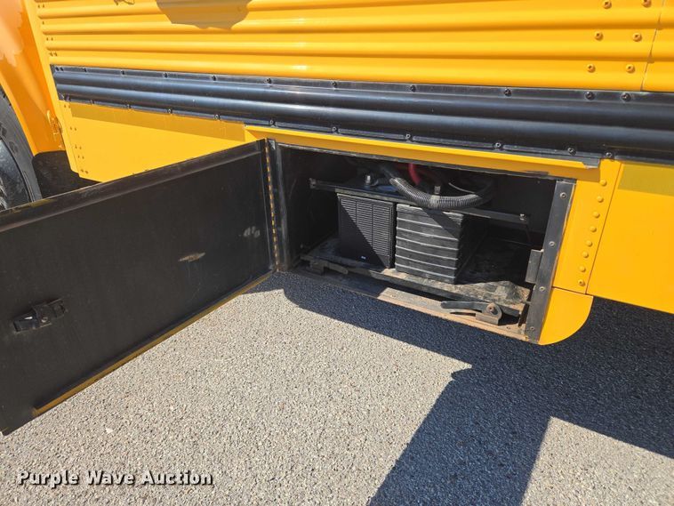 image for item EU3918 1999 International 3800 school bus