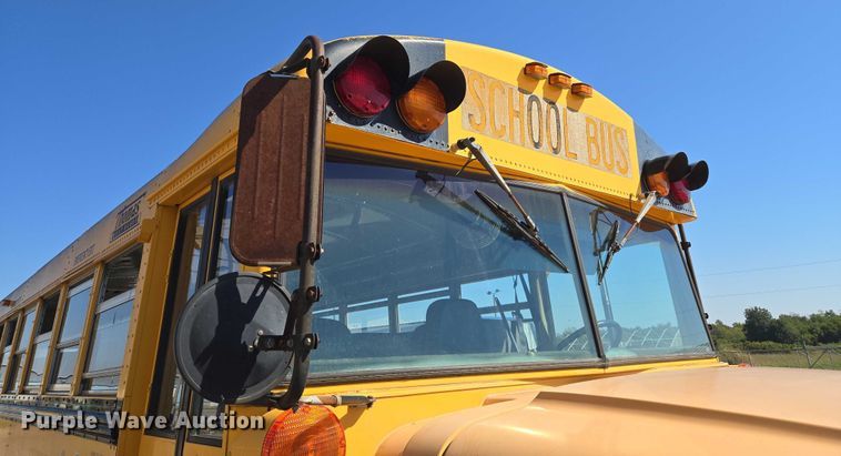 image for item EU3918 1999 International 3800 school bus