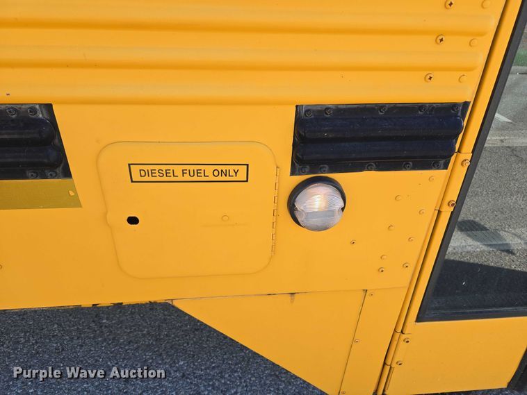 image for item EU3918 1999 International 3800 school bus