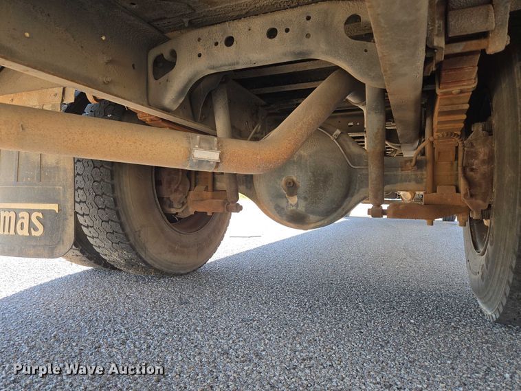 image for item EU3918 1999 International 3800 school bus