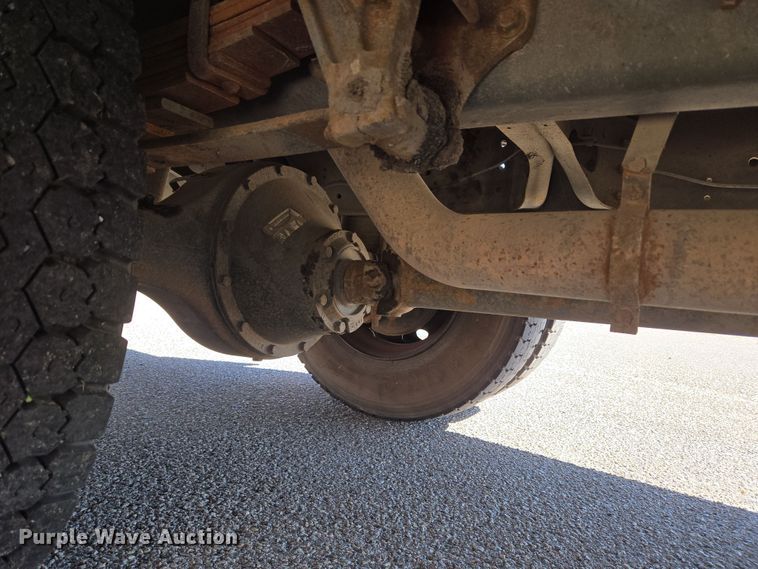 image for item EU3918 1999 International 3800 school bus