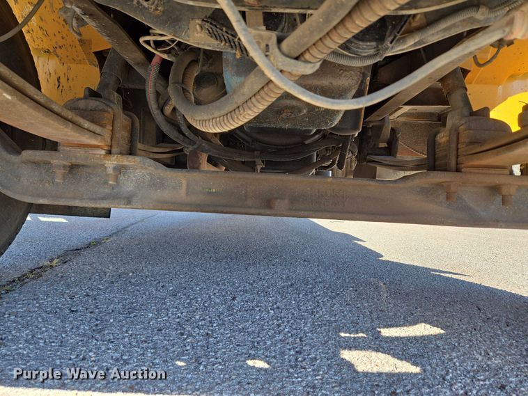 image for item EU3918 1999 International 3800 school bus