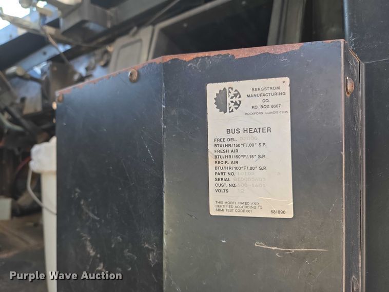 image for item EU3918 1999 International 3800 school bus