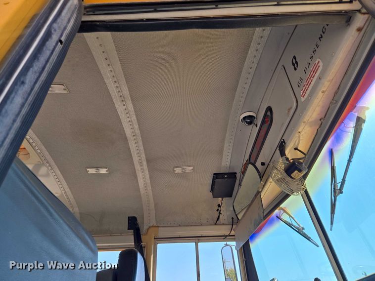 image for item EU3918 1999 International 3800 school bus