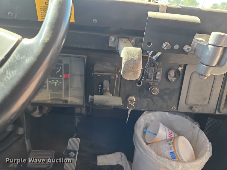 image for item EU3918 1999 International 3800 school bus