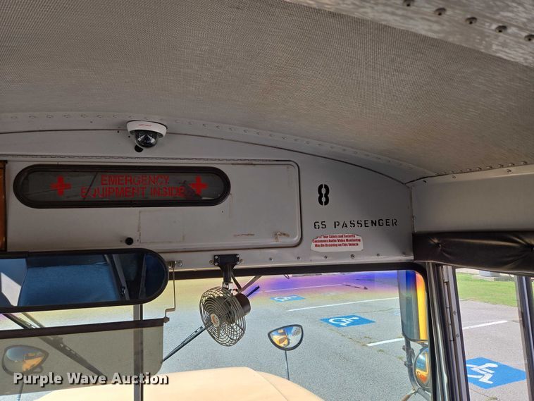 image for item EU3918 1999 International 3800 school bus