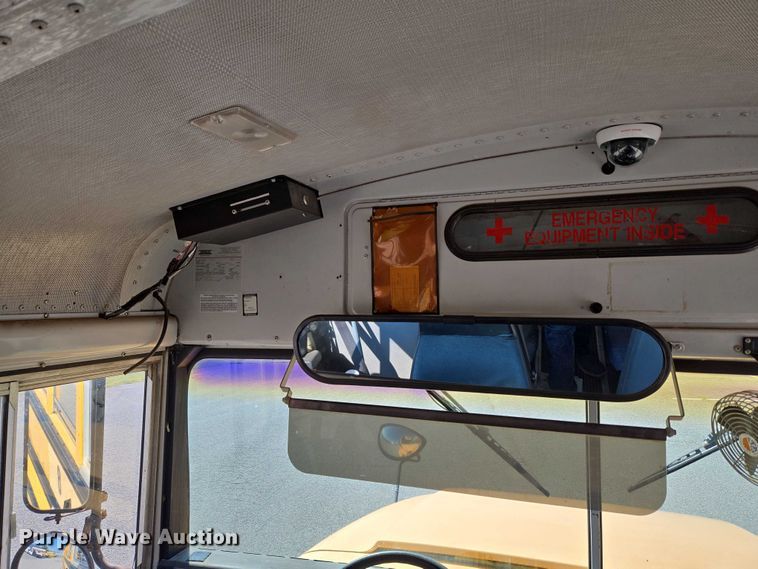 image for item EU3918 1999 International 3800 school bus