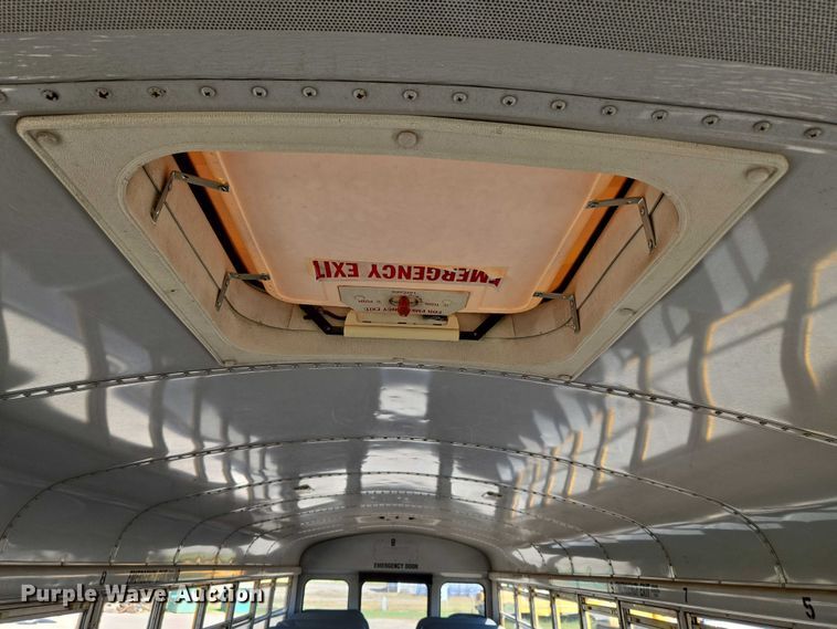 image for item EU3918 1999 International 3800 school bus