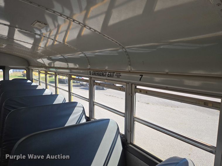 image for item EU3918 1999 International 3800 school bus