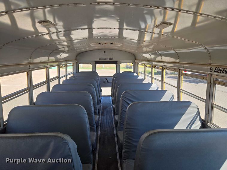 image for item EU3918 1999 International 3800 school bus