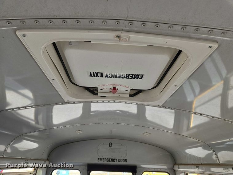 image for item EU3918 1999 International 3800 school bus