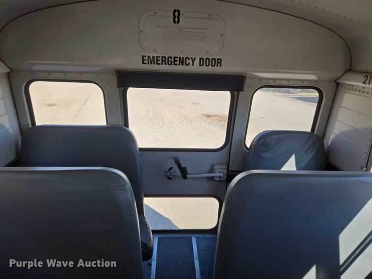 image for item EU3918 1999 International 3800 school bus