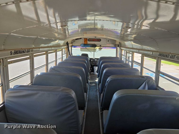 image for item EU3918 1999 International 3800 school bus