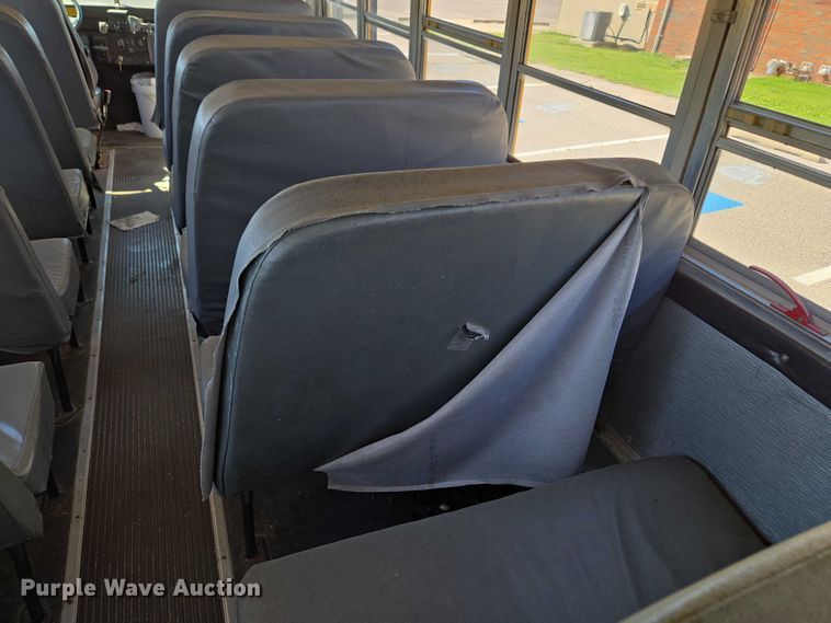 image for item EU3918 1999 International 3800 school bus