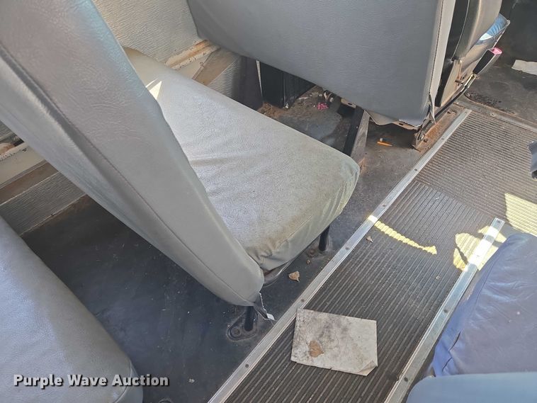 image for item EU3918 1999 International 3800 school bus