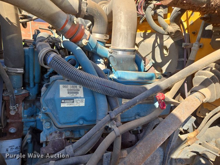 image for item EU3918 1999 International 3800 school bus