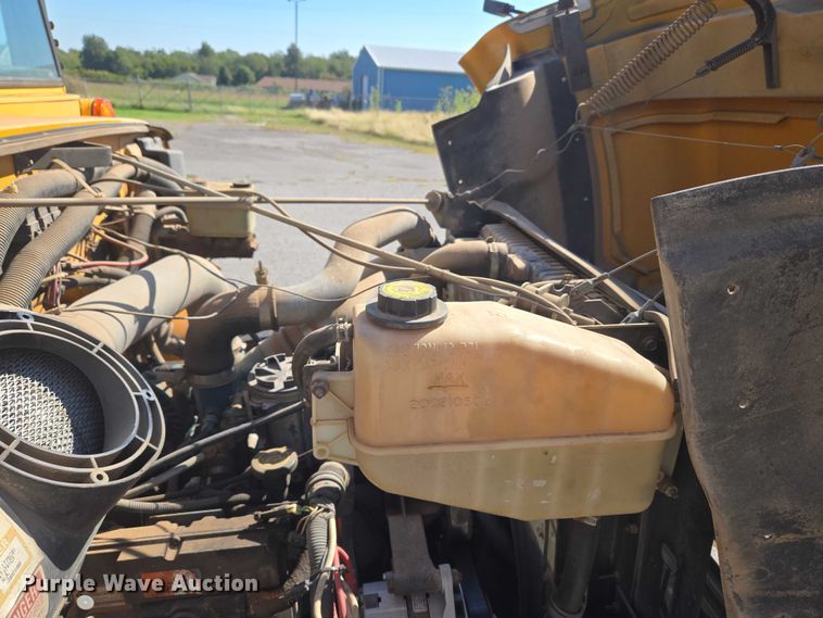 image for item EU3918 1999 International 3800 school bus