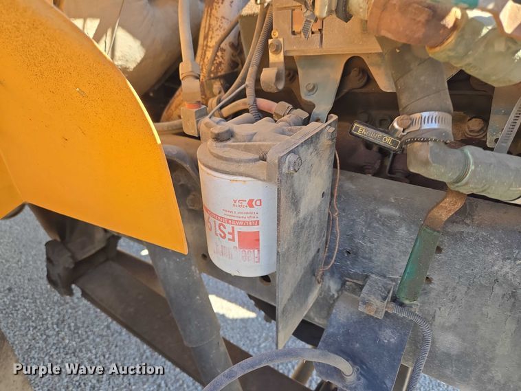 image for item EU3918 1999 International 3800 school bus