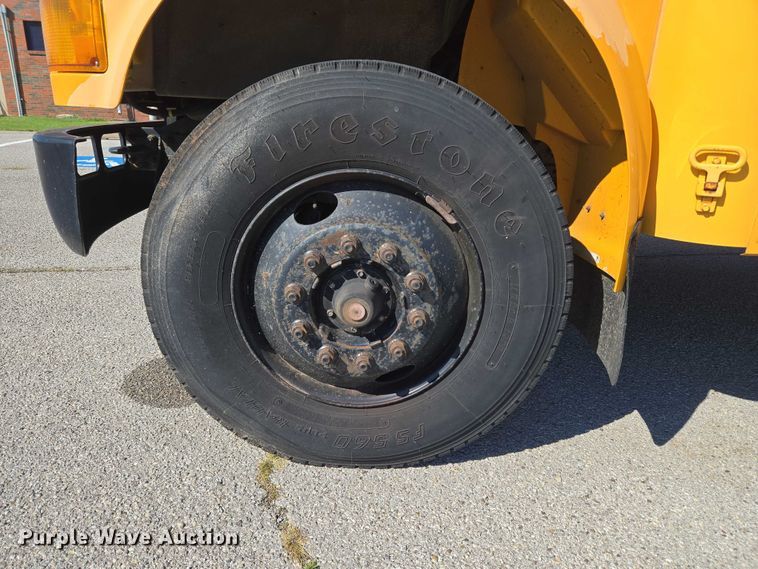 image for item EU3918 1999 International 3800 school bus