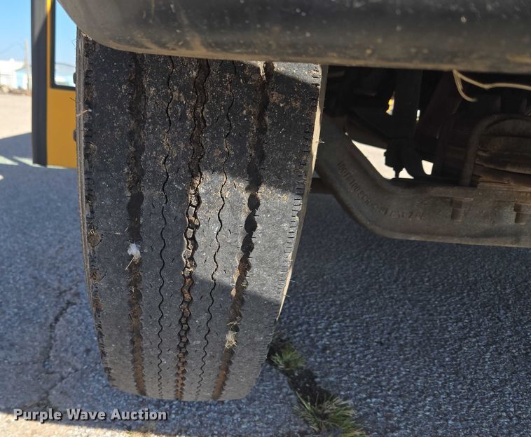 image for item EU3918 1999 International 3800 school bus