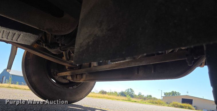 image for item EU3918 1999 International 3800 school bus