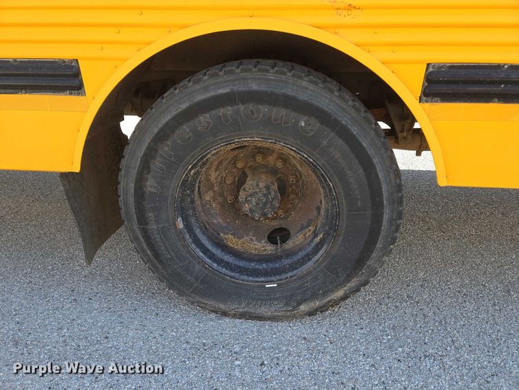 image for item EU3918 1999 International 3800 school bus