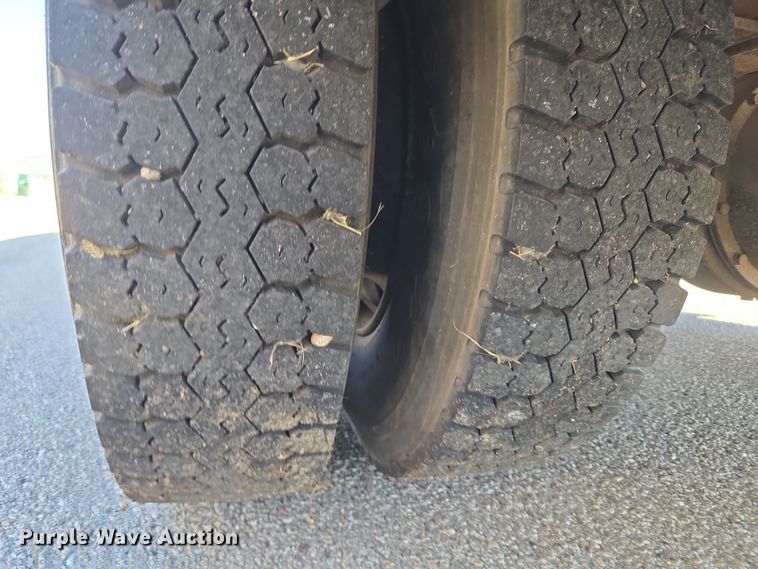 image for item EU3918 1999 International 3800 school bus