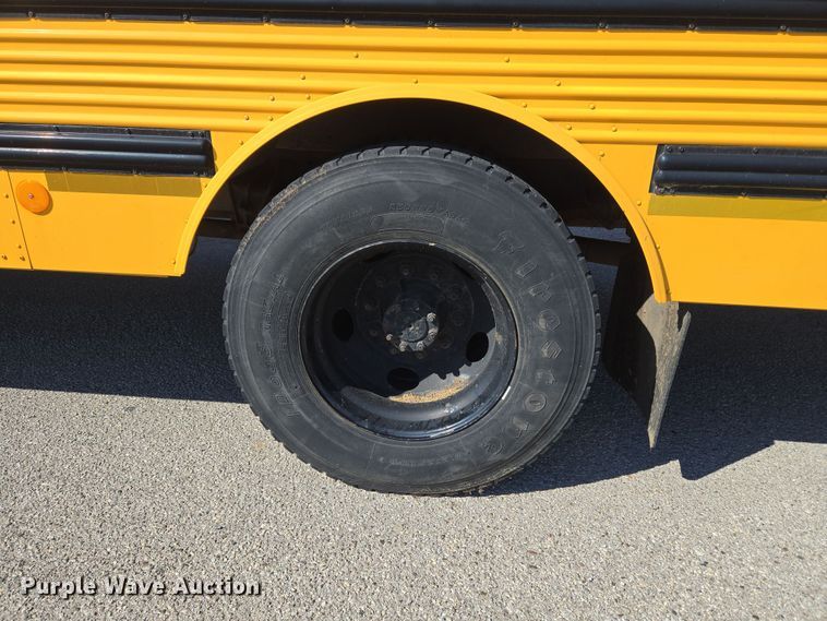 image for item EU3918 1999 International 3800 school bus