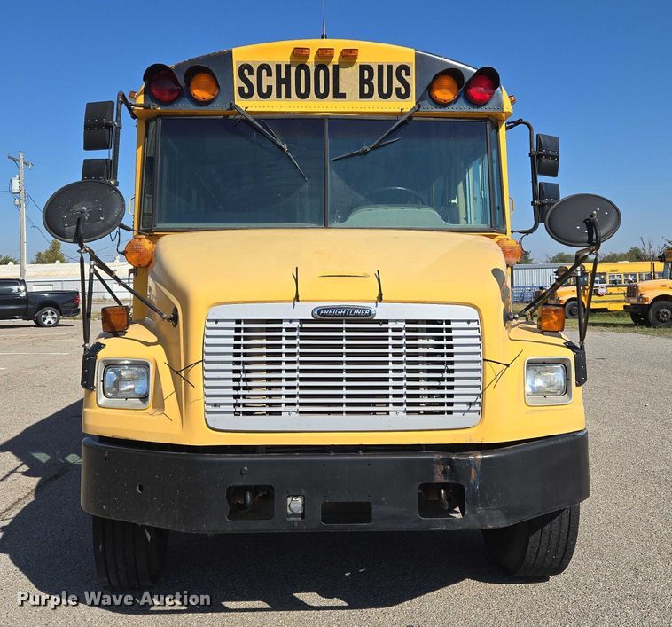 image for item EU3919 2004 Freightliner FS65  school bus