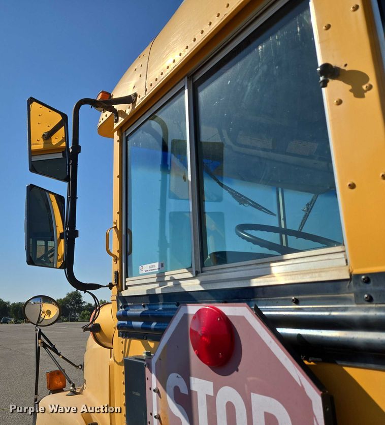 image for item EU3919 2004 Freightliner FS65  school bus