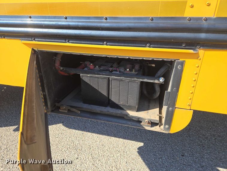 image for item EU3919 2004 Freightliner FS65  school bus