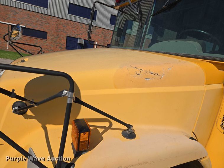 image for item EU3919 2004 Freightliner FS65  school bus