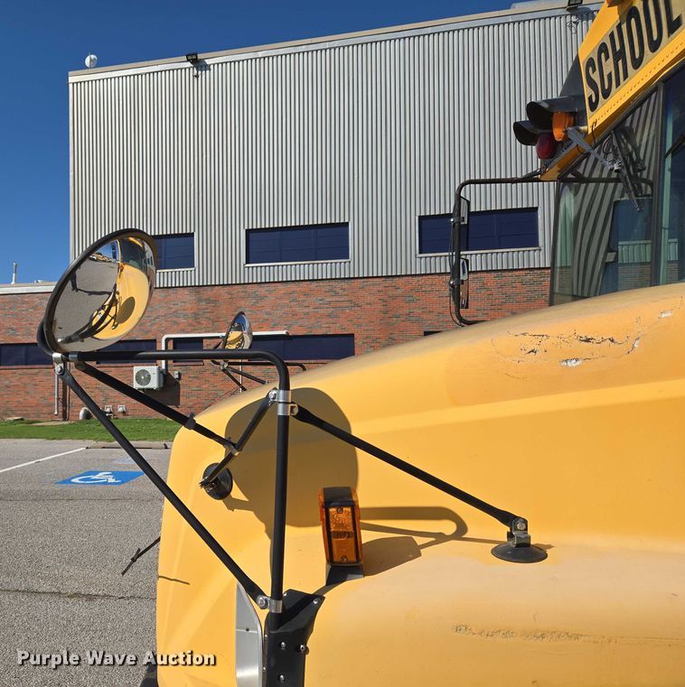 image for item EU3919 2004 Freightliner FS65  school bus