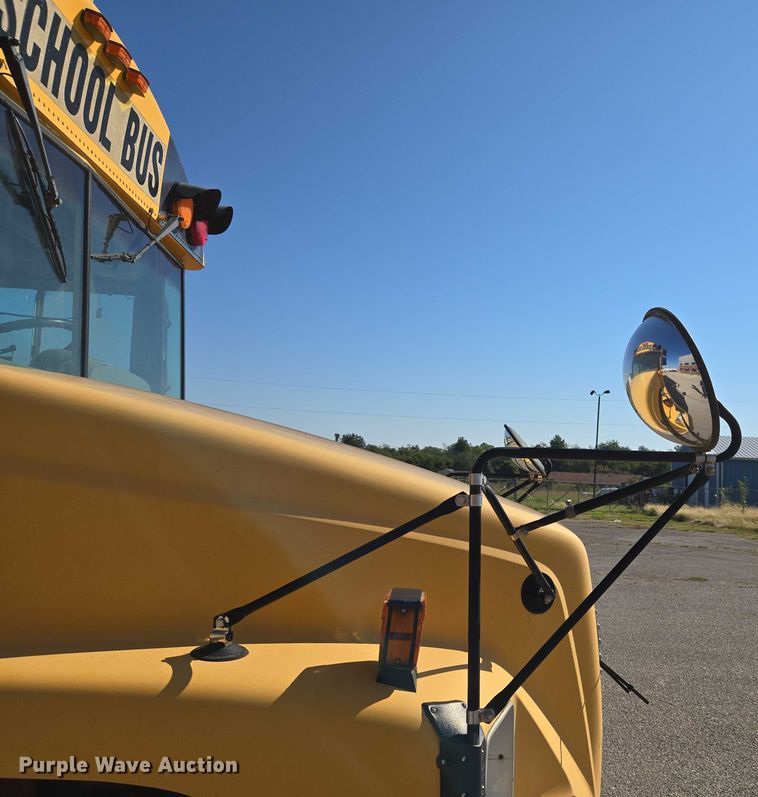 image for item EU3919 2004 Freightliner FS65  school bus