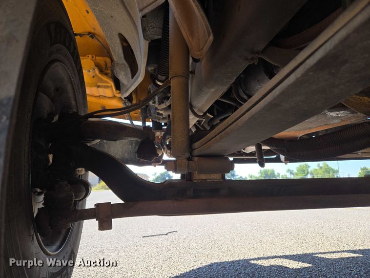 image for item EU3919 2004 Freightliner FS65  school bus